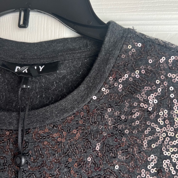DKNY women's crew neck sequin top Drk charcoal Gray size S - Picture 3 of 10